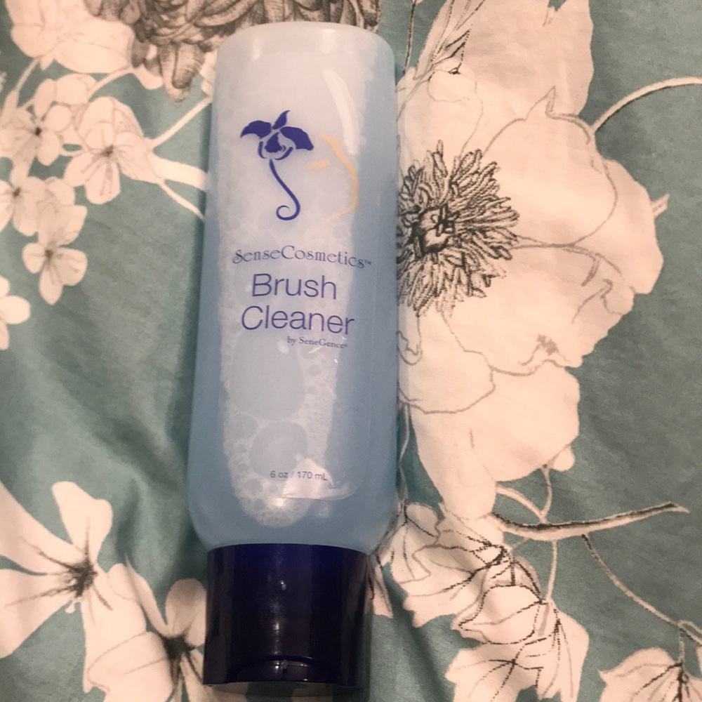 SeneGence Brush Cleaner NEW!